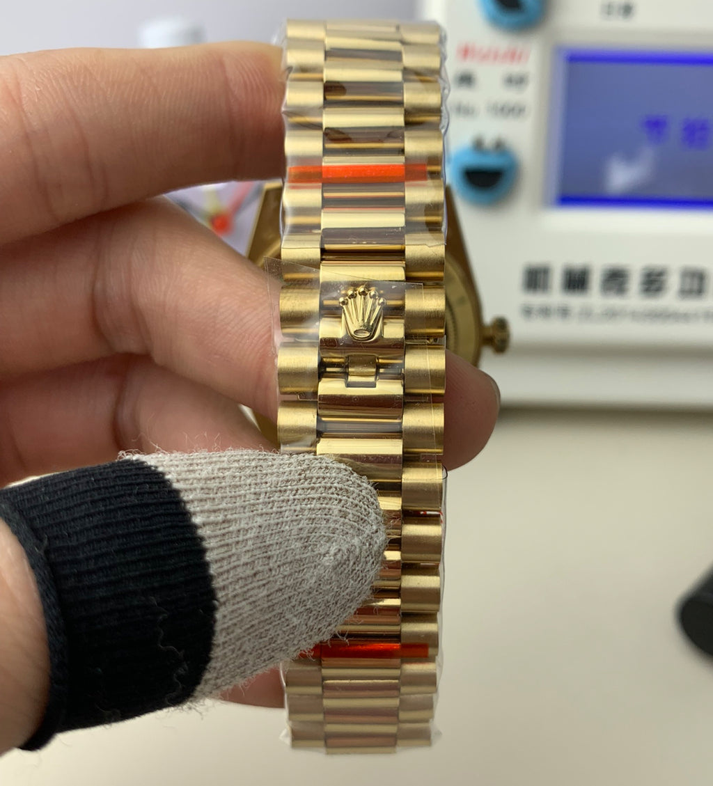 Rolex Day-Date 40 – Yellow Gold/Green Roman Dial