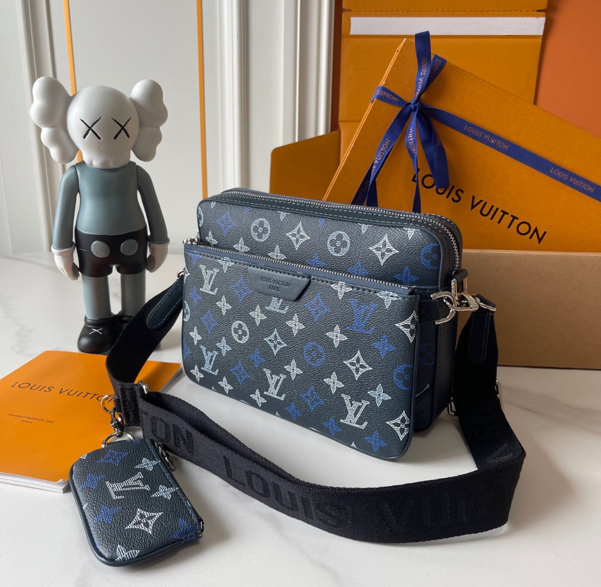Louis Vuitton Monogram Eclipse Crossbody Bag — Black/Grey