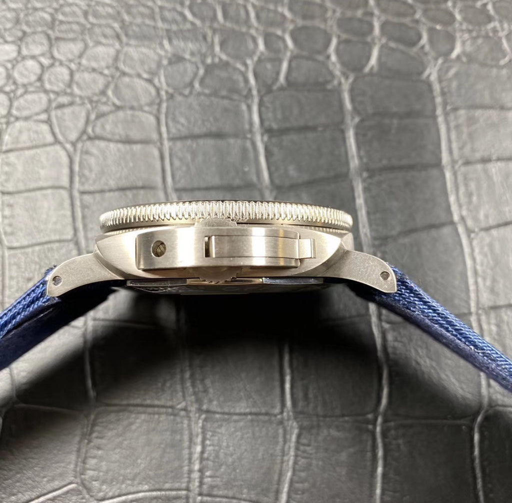 Panerai Submersible Automatic – Silver/Blue