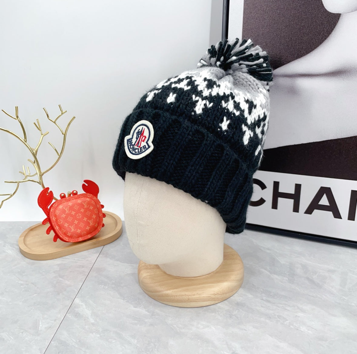 Moncler Pompom Knit Beanie – Black/Grey