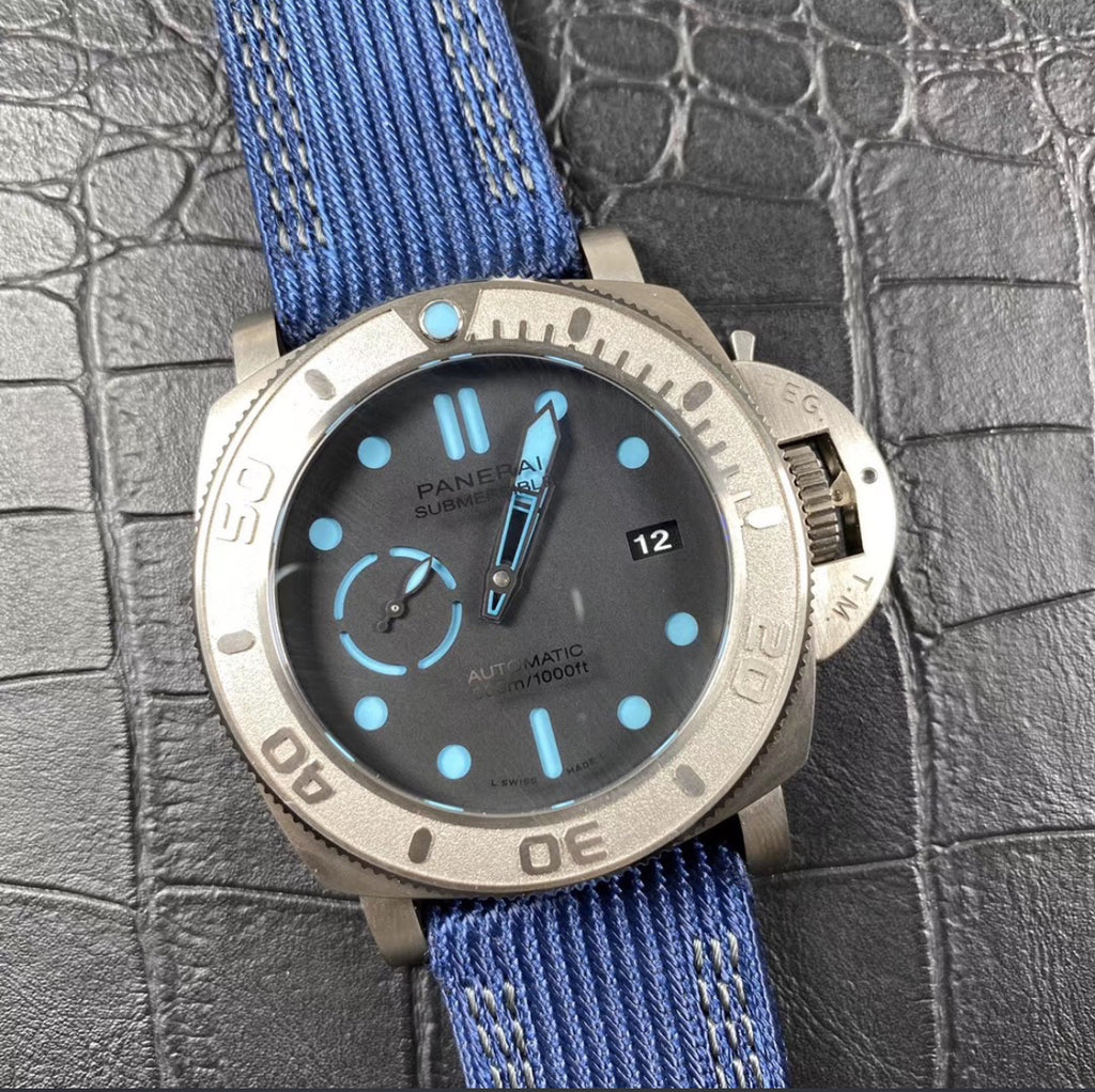 Panerai Submersible Automatic – Silver/Blue