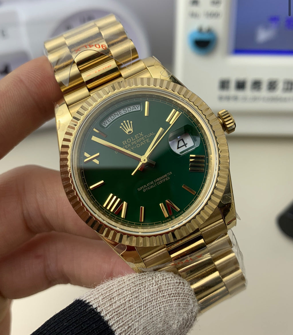 Rolex Day-Date 40 – Yellow Gold/Green Roman Dial