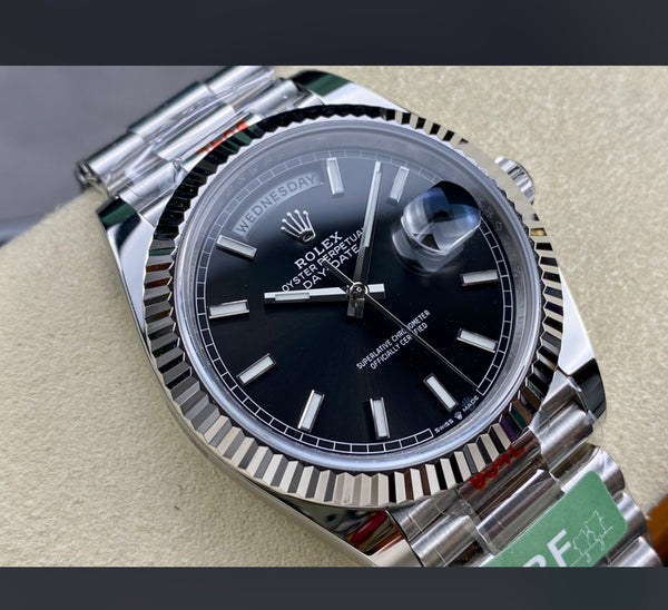 Rolex Day-Date 40 – Silver/Black