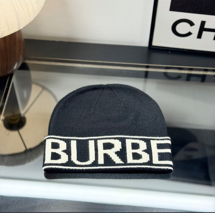 Berretto in maglia con logo Burberry – nero