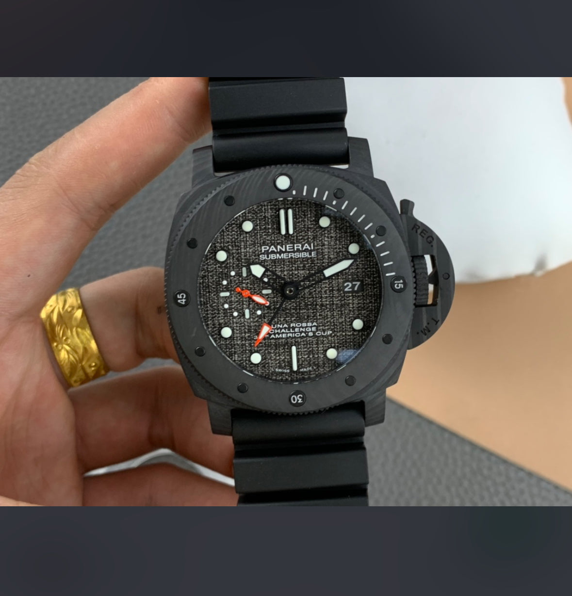Panerai Submersible Luna Rossa America’s Cup – Black