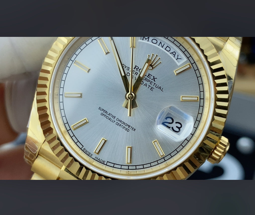 Rolex Day-Date 40 – Yellow Gold/Silver Dial
