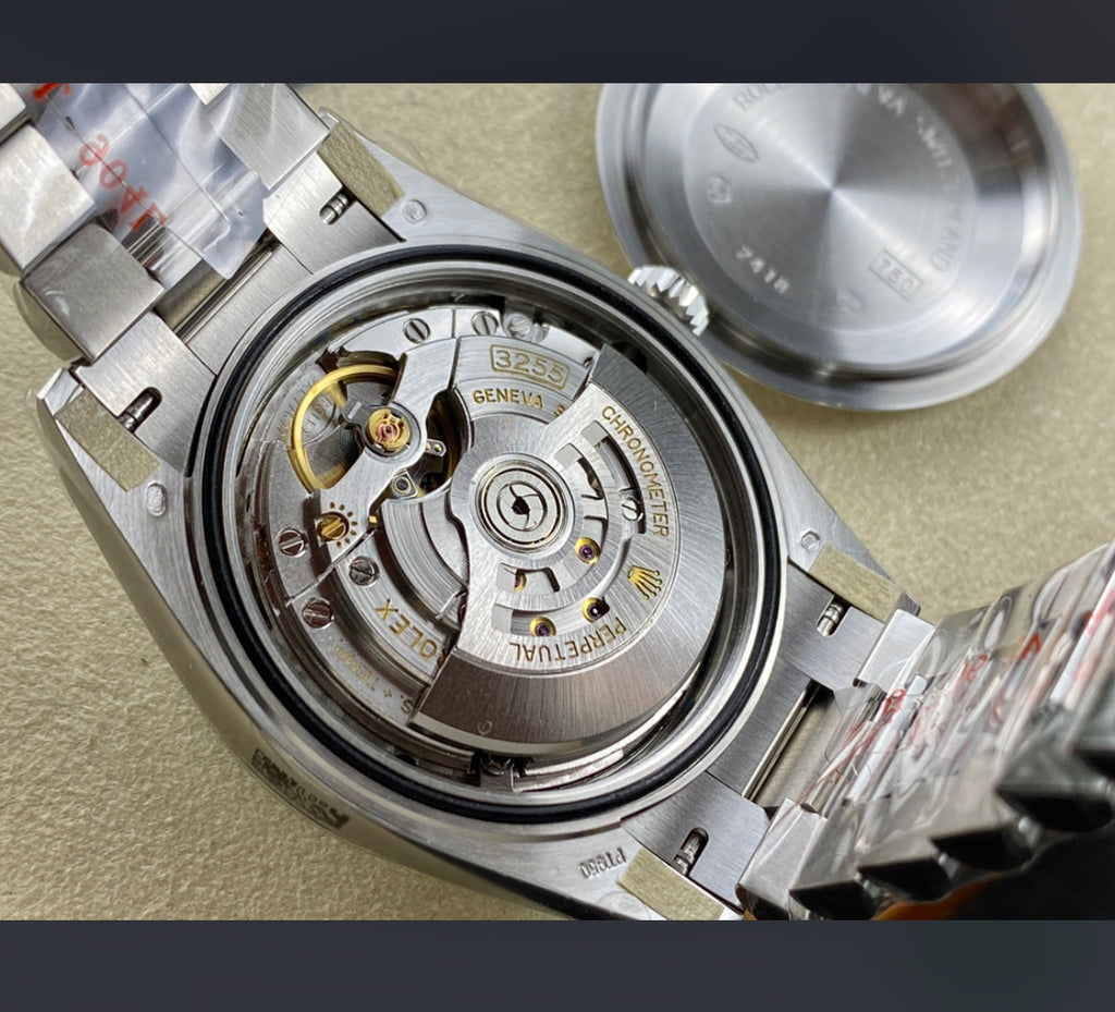 Rolex Day-Date 40 – Silver/Black