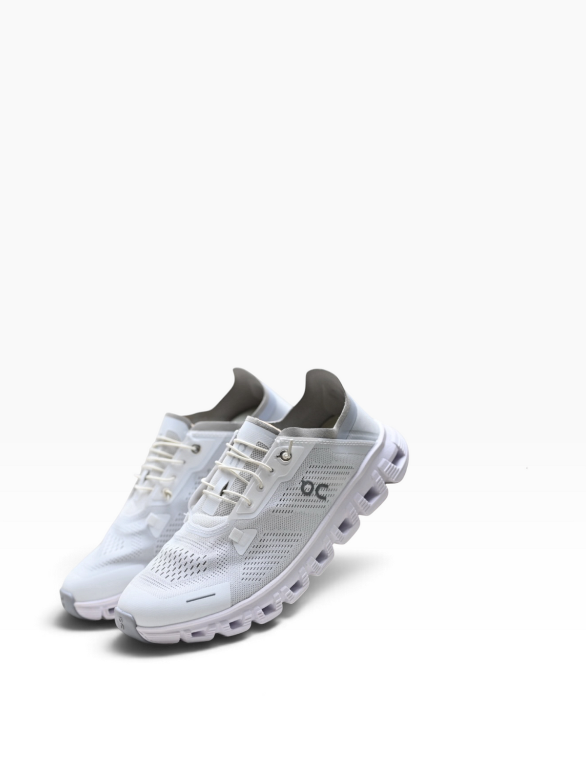 On Running Cloudnova – White/Grey