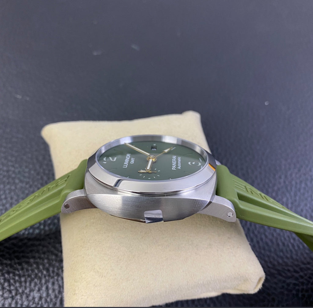 Panerai Luminor GMT Automatic – Silver/Green
