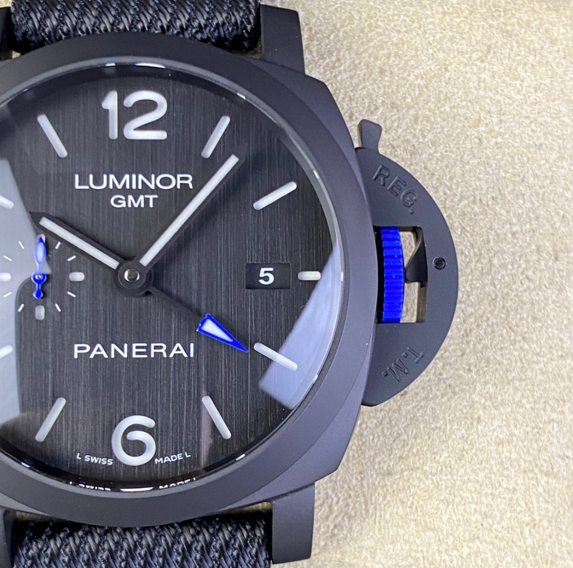 Panerai Luminor GMT – Black/Blue