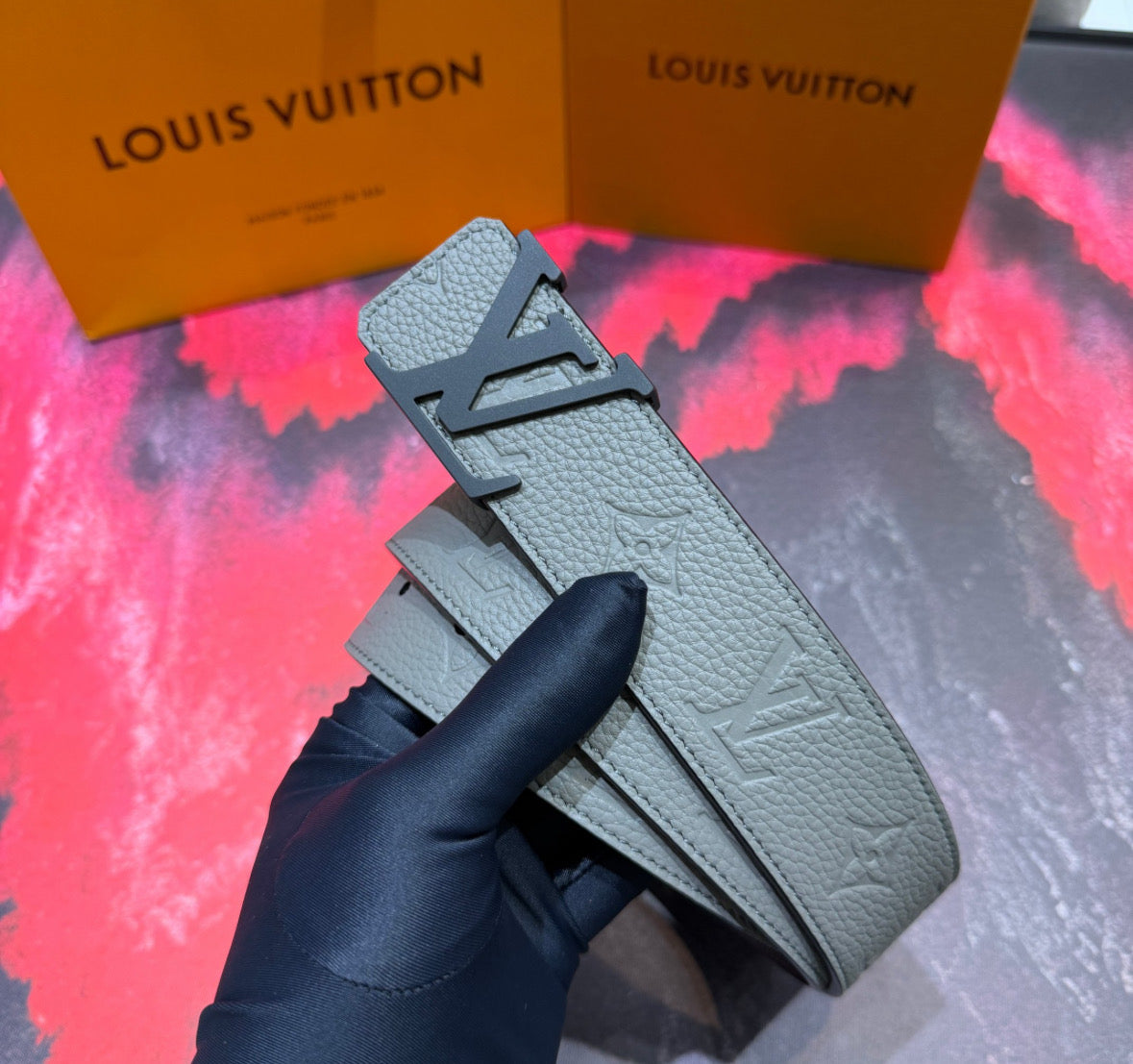 Louis Vuitton Initiales Belt – Grey/Black