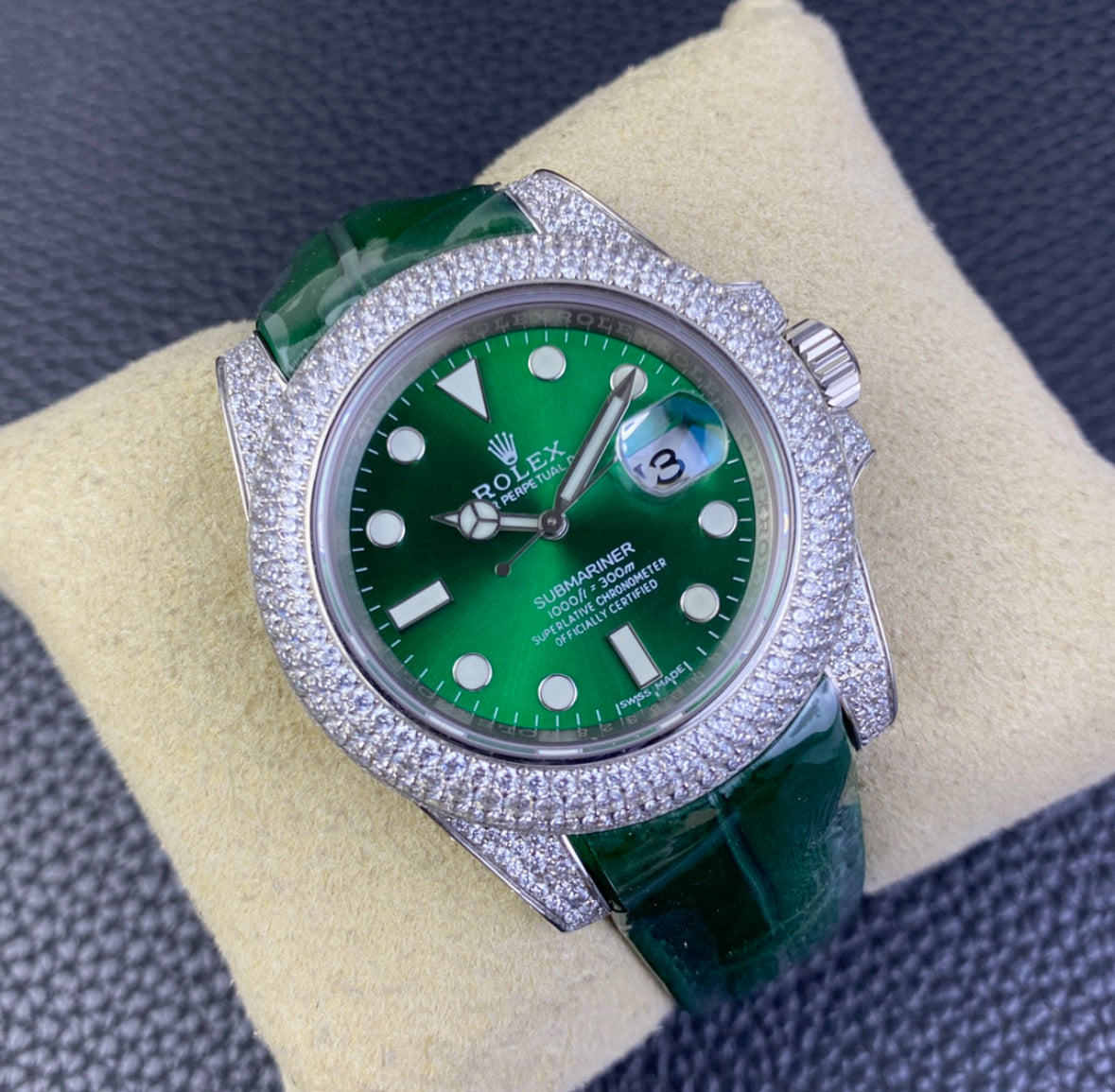 Rolex Submariner Diamond Edition – Silver/Green