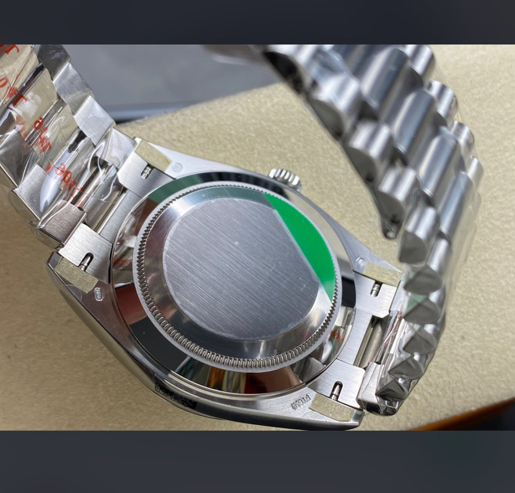 Rolex Day-Date 40 – Silver/Black