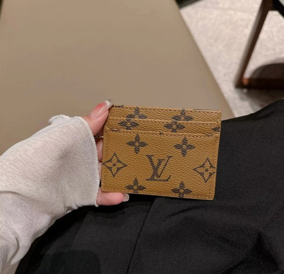Louis Vuitton Card Holder – Monogram Reverse