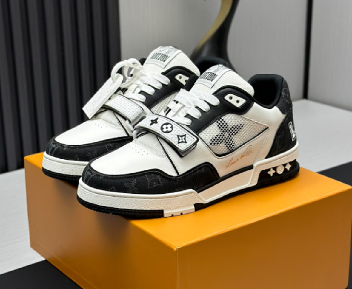 Louis Vuitton LV Trainer Sneaker – White/Black