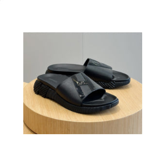 Hermes bouncing slippers Black
