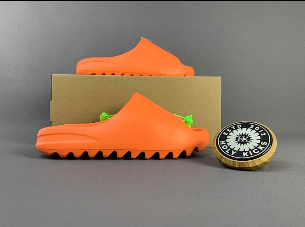 Yeezy Slide – Enflame Orange
