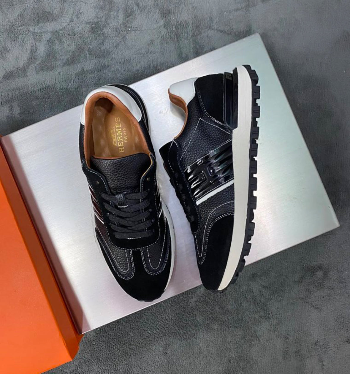 Hermès Jet Sneaker – Black/White