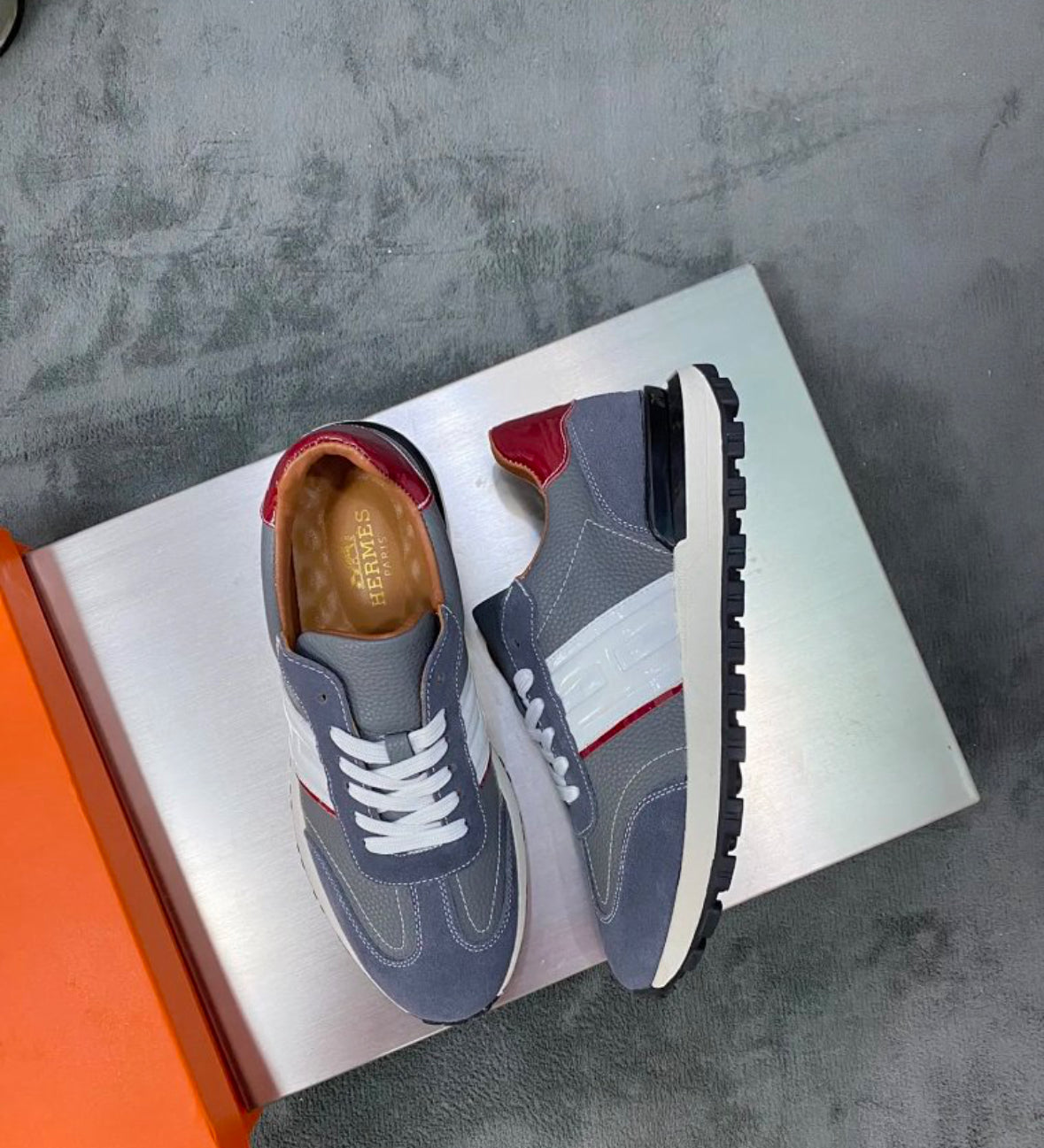 Hermès Jet Sneaker – Grey/White/Red