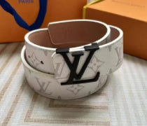 Louis Vuitton Reversible Belt – White/Black Monogram