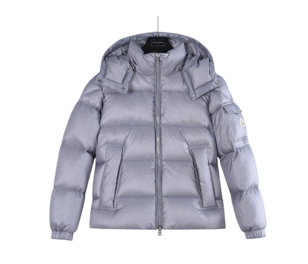 Piumino Moncler grigio chiaro con cappuccio
