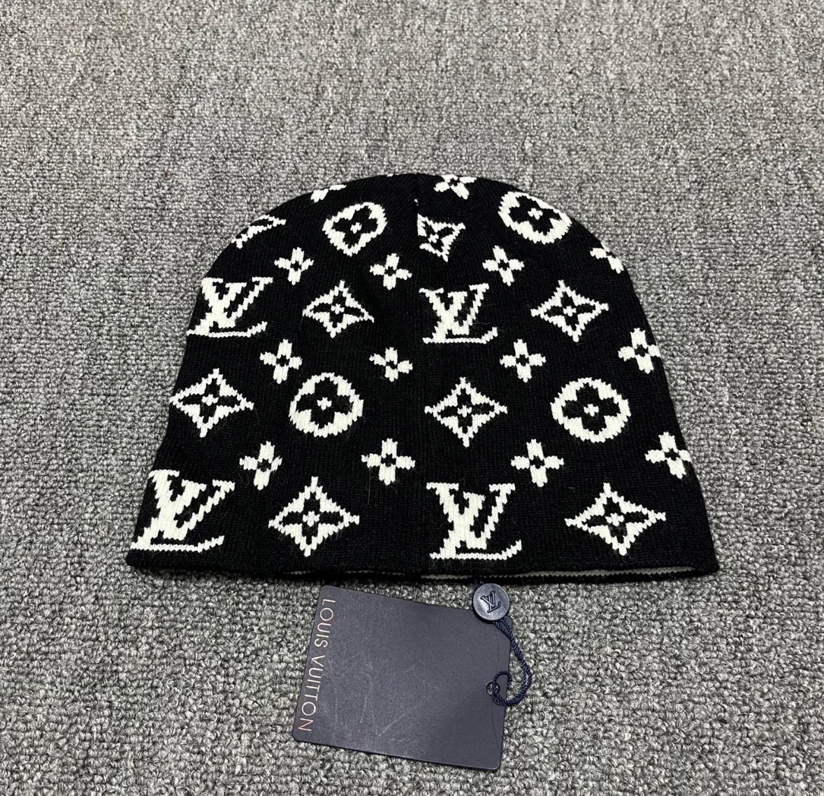 Louis Vuitton Monogram Beanie – Black/White