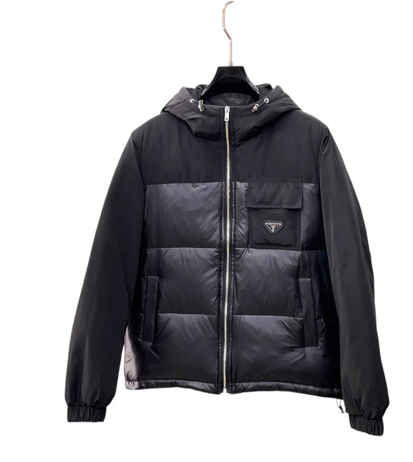 Piumino bicolore con cappuccio Prada